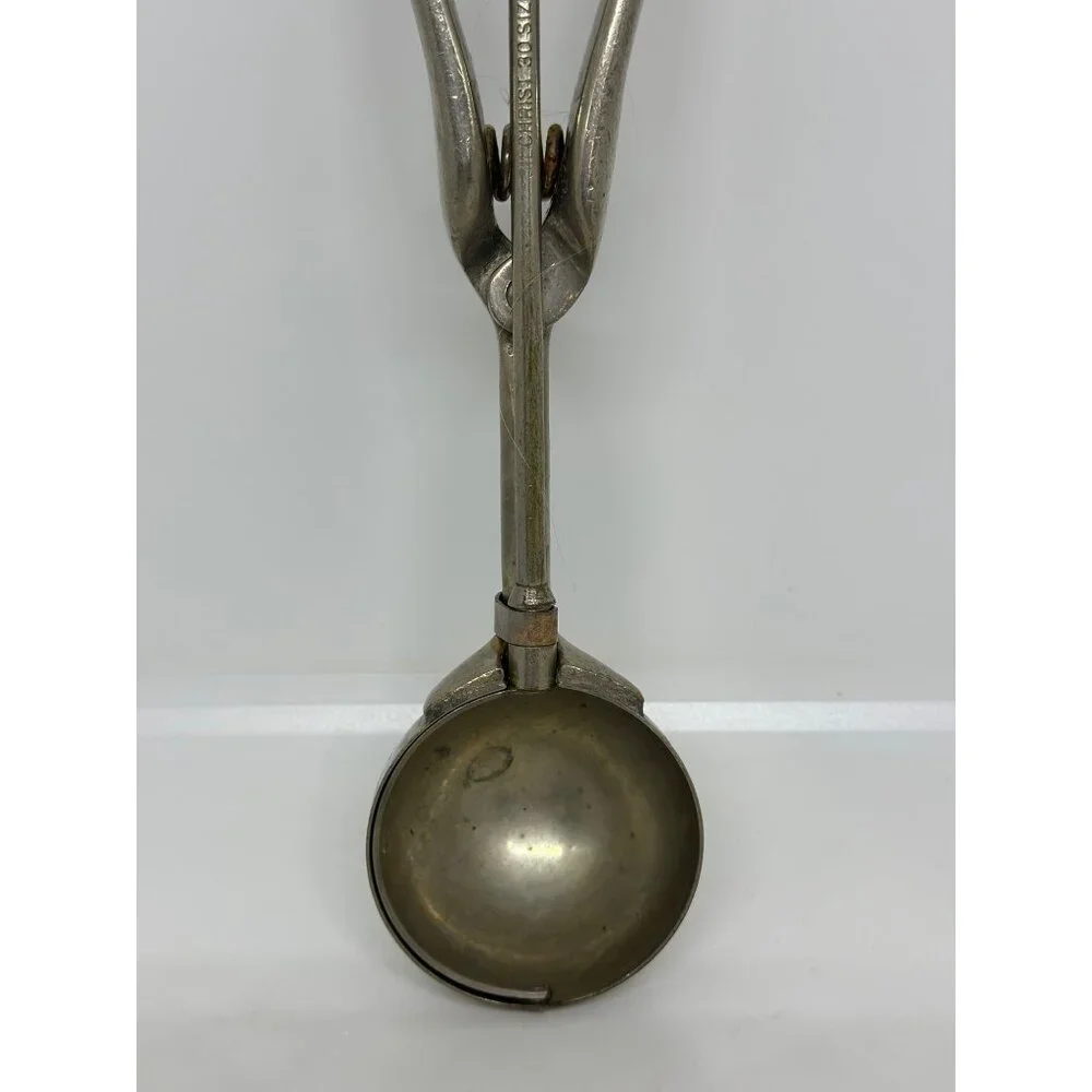 VTG Metal Ice Cream Scoop 9.5